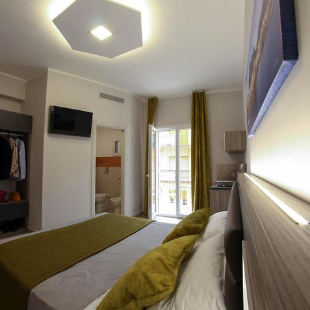Yeasy Smart Rooms Cefalu Bilik gambar