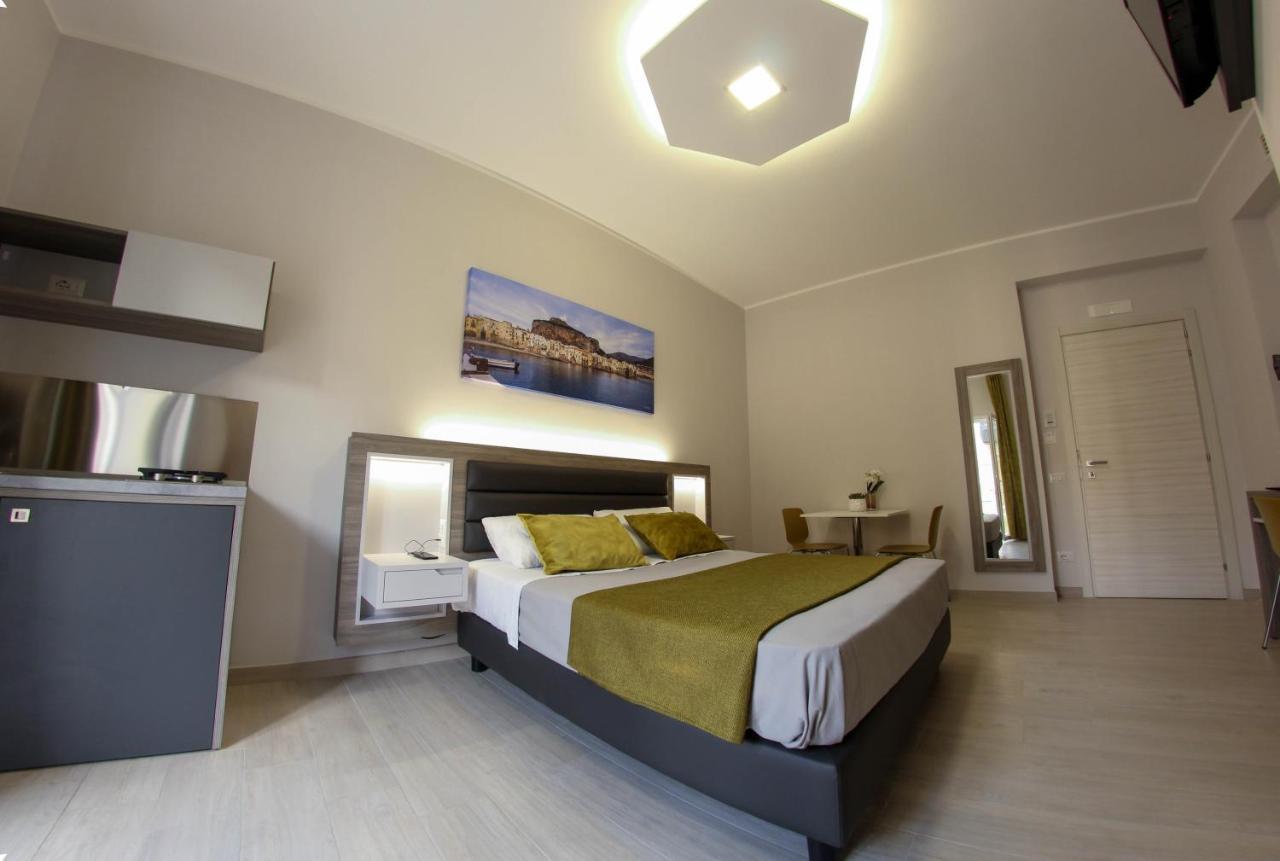 Yeasy Smart Rooms Cefalu Bilik gambar